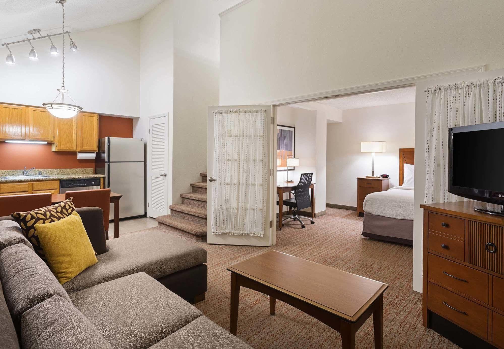 Residence Inn By Marriott San Diego Central Экстерьер фото
